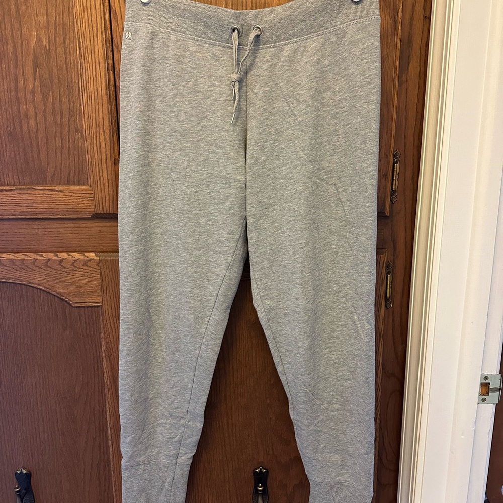 VS sweatpants🌺 super cute but to small for me. Gently used, but like new